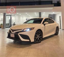 تۆیۆتا کامری